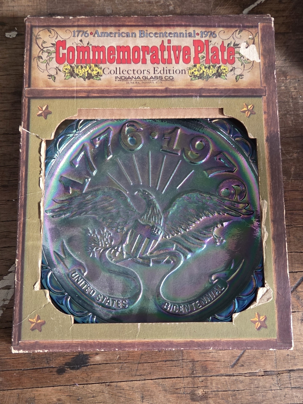 Indiana Glass Iridescent Green Bicentennial Commemorative Plate